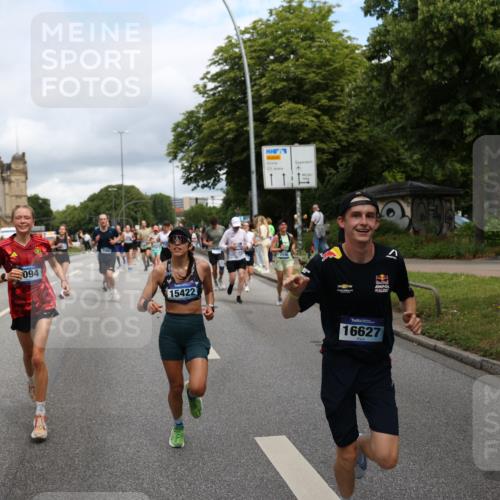29.06.2025 - hella hamburg halbmarathon Yannick Fuchs http://msf.ph/oto/8186416 29.06.2025 10:43:37 20KM 1094, 1342, 1381, 1476, 2013, 2504, 2516, 2592, 2596, 2706, 2878, 2889, 2937, 3060, 3692, 4017, 4832, 5460, 6115, 6158, 7067, 7297, 7332, 8112, 8437, 8821, 9038, 9126, 9200, 9213, 9463, 9619, 9649, 9695, 9924, 9965, 10184, 11340, 11519, 11819, 11977, 12035, 12094, 12271, 12421, 12670, 13233, 13688, 13690, 14526, 15422, 15523, 16114, 16627, 16653, 16731, 16891, 17753, 17908, 18058, 18842, 18926, 19109 meine-sportfotos.de