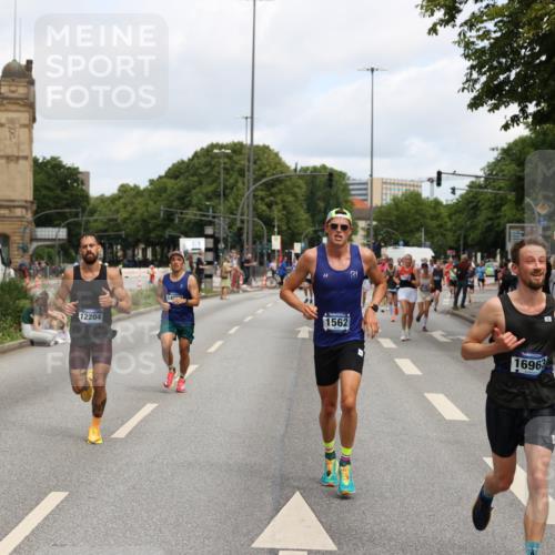 29.06.2025 - hella hamburg halbmarathon Yannick Fuchs http://msf.ph/oto/8186431 29.06.2025 10:29:52 20KM 57, 1217, 1344, 1562, 4740, 4944, 5269, 5554, 6704, 7466, 7867, 7972, 8864, 8901, 10771, 11559, 11898, 12204, 12369, 12751, 14603, 14629, 14952, 15390, 15391, 15991, 16140, 16177, 16695, 16712, 16811, 16963, 16964, 17022, 17643, 17826, 18183, 18220, 18237, 18419, 19022 meine-sportfotos.de