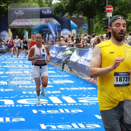 29.06.2025 - hella hamburg halbmarathon Zöllner http://msf.ph/oto/8186486 29.06.2025 10:33:37 Ziel 1053, 2836, 8312, 14975, 15326, 16931, 17191, 18854 meine-sportfotos.de