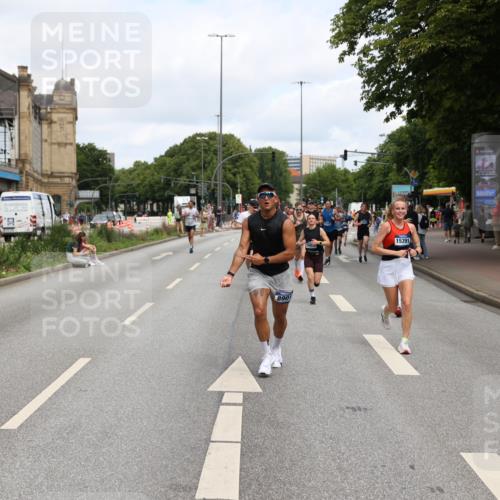 29.06.2025 - hella hamburg halbmarathon Yannick Fuchs http://msf.ph/oto/8186541 29.06.2025 10:29:57 20KM 57, 1344, 1562, 4740, 4944, 5269, 5554, 6704, 7466, 7867, 8901, 10771, 11559, 11898, 12044, 12204, 12751, 14629, 14952, 15390, 15391, 15991, 16140, 16177, 16695, 16811, 16963, 16964, 17022, 17643, 17826, 18183, 18220, 18237 meine-sportfotos.de