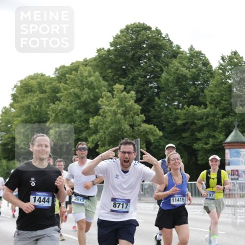 29.06.2025 - hella hamburg halbmarathon Jannik Wohlers http://msf.ph/oto/8186592 29.06.2025 10:23:36 Lombardsbrücke 1389, 1444, 1545, 2489, 3013, 3185, 3579, 4122, 4597, 4990, 4993, 5039, 5055, 5258, 5260, 5358, 5661, 5954, 7013, 7426, 8141, 8149, 8502, 8717, 9217, 9603, 11044, 11306, 11347, 11415, 11454, 14433, 14439, 15352, 17414, 17513, 17595, 18091, 18210, 18314, 18745, 18998, 19017 meine-sportfotos.de