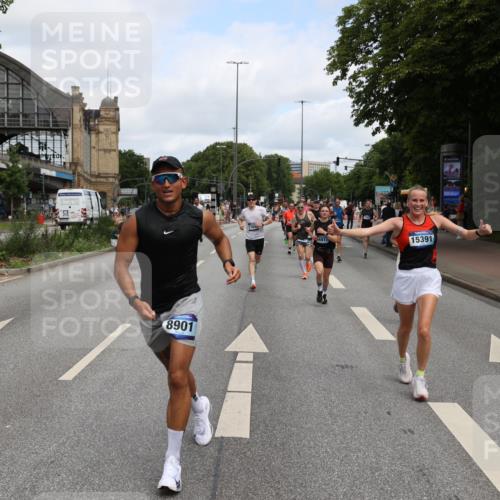 29.06.2025 - hella hamburg halbmarathon Yannick Fuchs http://msf.ph/oto/8186598 29.06.2025 10:29:58 20KM 57, 1344, 1562, 4740, 4944, 5269, 5554, 6704, 7466, 7867, 8901, 10771, 11559, 11898, 12044, 12204, 12751, 14629, 14952, 15390, 15391, 15991, 16140, 16177, 16695, 16811, 16963, 16964, 17022, 17643, 17826, 18183, 18220, 18237 meine-sportfotos.de