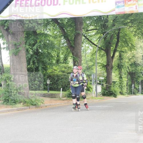 29.06.2025 - hella hamburg halbmarathon KatJ http://msf.ph/oto/8186602 29.06.2025 09:25:11 Zwischen KM18-KM19  meine-sportfotos.de