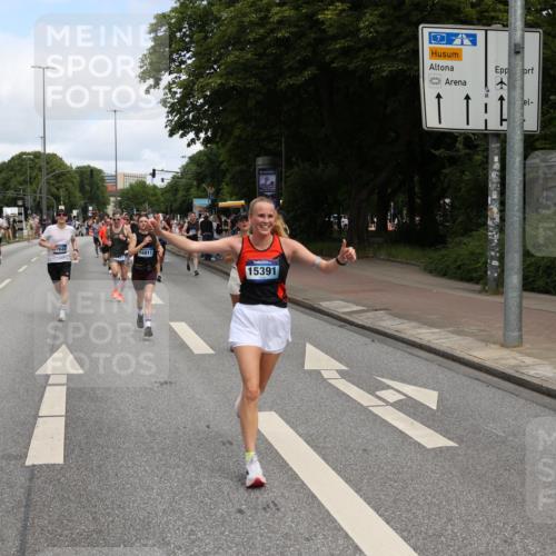 29.06.2025 - hella hamburg halbmarathon Yannick Fuchs http://msf.ph/oto/8186635 29.06.2025 10:29:58 20KM 57, 1344, 1562, 4740, 4944, 5269, 5554, 6704, 7466, 7867, 8901, 10771, 11559, 11898, 12044, 12204, 12751, 14629, 14952, 15390, 15391, 15991, 16140, 16177, 16695, 16811, 16963, 16964, 17022, 17643, 17826, 18183, 18220, 18237 meine-sportfotos.de