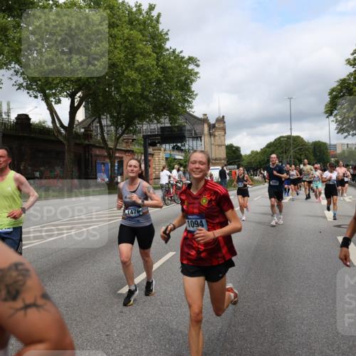 29.06.2025 - hella hamburg halbmarathon Yannick Fuchs http://msf.ph/oto/8186670 29.06.2025 10:43:37 20KM 1094, 1342, 1381, 1476, 2013, 2504, 2516, 2592, 2596, 2706, 2878, 2889, 2937, 3060, 3692, 4017, 4832, 5460, 6115, 6158, 7067, 7297, 7332, 8112, 8437, 8821, 9038, 9126, 9200, 9213, 9463, 9619, 9649, 9695, 9924, 9965, 10184, 11340, 11519, 11819, 11977, 12035, 12094, 12271, 12421, 12670, 13233, 13688, 13690, 14526, 15422, 15523, 16114, 16627, 16653, 16731, 16891, 17753, 17908, 18058, 18842, 18926, 19109 meine-sportfotos.de