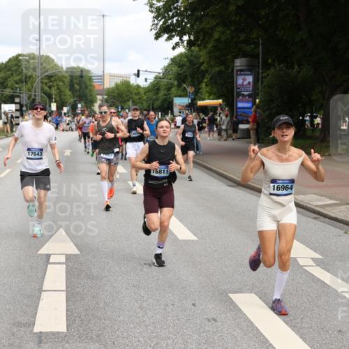 29.06.2025 - hella hamburg halbmarathon Yannick Fuchs http://msf.ph/oto/8186680 29.06.2025 10:29:59 20KM 57, 1344, 1562, 4050, 4740, 4944, 5269, 5554, 6704, 7466, 7867, 8901, 10771, 11559, 11898, 12044, 12204, 12751, 14629, 14841, 14952, 15390, 15391, 16140, 16177, 16695, 16811, 16963, 16964, 17022, 17643, 17826, 18183, 18220, 18237 meine-sportfotos.de
