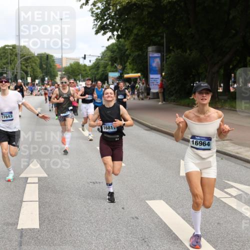 29.06.2025 - hella hamburg halbmarathon Yannick Fuchs http://msf.ph/oto/8186700 29.06.2025 10:30:00 20KM 57, 1344, 1562, 4050, 4740, 4944, 5269, 5554, 6704, 7466, 7867, 8901, 10771, 11559, 11898, 12044, 12204, 12751, 14629, 14841, 14952, 15390, 15391, 15931, 16140, 16177, 16695, 16811, 16963, 16964, 17022, 17643, 17826, 18183, 18220, 18237 meine-sportfotos.de