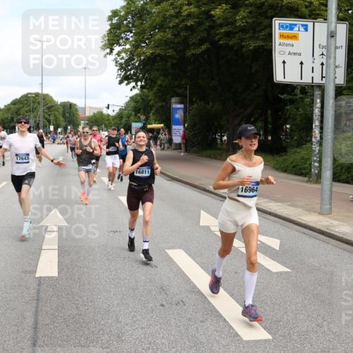 29.06.2025 - hella hamburg halbmarathon Yannick Fuchs http://msf.ph/oto/8186716 29.06.2025 10:30:00 20KM 57, 1344, 1562, 4050, 4740, 4944, 5269, 5554, 6704, 7466, 7867, 8901, 10771, 11559, 11898, 12044, 12204, 12751, 14629, 14841, 14952, 15390, 15391, 15931, 16140, 16177, 16695, 16811, 16963, 16964, 17022, 17643, 17826, 18183, 18220, 18237 meine-sportfotos.de