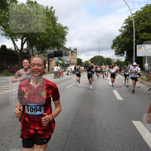 29.06.2025 - hella hamburg halbmarathon Yannick Fuchs http://msf.ph/oto/8186734 29.06.2025 10:43:37 20KM 1094, 1342, 1381, 1476, 2013, 2504, 2516, 2592, 2596, 2706, 2878, 2889, 2937, 3060, 3692, 4017, 4832, 5460, 6115, 6158, 7067, 7297, 7332, 8112, 8437, 8821, 9038, 9126, 9200, 9213, 9463, 9619, 9649, 9695, 9924, 9965, 10184, 11340, 11519, 11819, 11977, 12035, 12094, 12271, 12421, 12670, 13233, 13688, 13690, 14526, 15422, 15523, 16114, 16627, 16653, 16731, 16891, 17753, 17908, 18058, 18842, 18926, 19109 meine-sportfotos.de