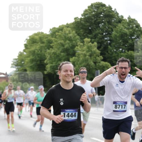 29.06.2025 - hella hamburg halbmarathon Jannik Wohlers http://msf.ph/oto/8186767 29.06.2025 10:23:36 Lombardsbrücke 1389, 1444, 1545, 2489, 3013, 3185, 3579, 4122, 4597, 4990, 4993, 5039, 5055, 5258, 5260, 5358, 5661, 5954, 7013, 7426, 8141, 8149, 8502, 8717, 9217, 9603, 11044, 11306, 11347, 11415, 11454, 14433, 14439, 15352, 17414, 17513, 17595, 18091, 18210, 18314, 18745, 18998, 19017 meine-sportfotos.de