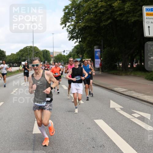 29.06.2025 - hella hamburg halbmarathon Yannick Fuchs http://msf.ph/oto/8186830 29.06.2025 10:30:01 20KM 57, 1344, 1562, 4050, 4740, 4944, 5269, 5554, 6704, 7466, 7867, 8901, 10771, 11559, 11898, 12044, 12204, 12751, 14629, 14841, 14952, 15390, 15391, 15931, 16177, 16695, 16811, 16963, 16964, 17022, 17643, 17826, 18183, 18220, 18237 meine-sportfotos.de