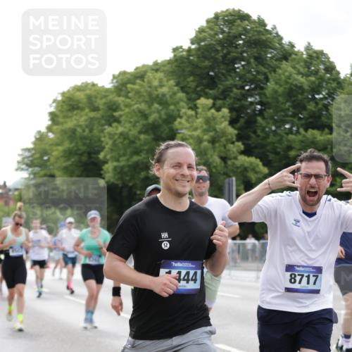 29.06.2025 - hella hamburg halbmarathon Jannik Wohlers http://msf.ph/oto/8186860 29.06.2025 10:23:36 Lombardsbrücke 1389, 1444, 1545, 2489, 3013, 3185, 3579, 4122, 4597, 4990, 4993, 5039, 5055, 5258, 5260, 5358, 5661, 5954, 7013, 7426, 8141, 8149, 8502, 8717, 9217, 9603, 11044, 11306, 11347, 11415, 11454, 14433, 14439, 15352, 17414, 17513, 17595, 18091, 18210, 18314, 18745, 18998, 19017 meine-sportfotos.de