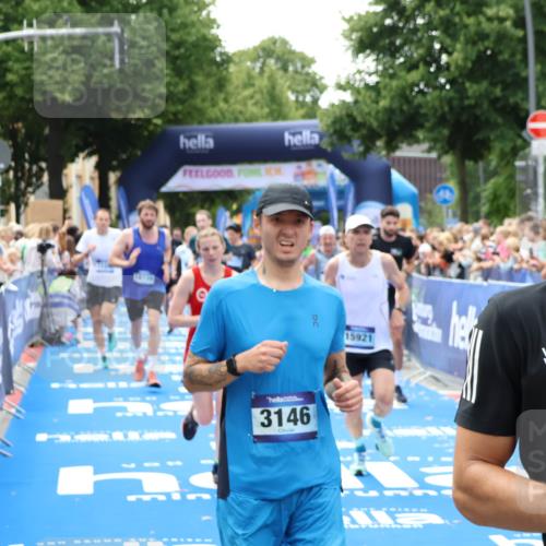 29.06.2025 - hella hamburg halbmarathon Zöllner http://msf.ph/oto/8186864 29.06.2025 10:43:28 Ziel 2653, 3146, 3928, 5436, 5506, 8664, 9931, 10237, 13348, 15921, 16720, 17391, 18274, 18942, 18987, 19009, 19051 meine-sportfotos.de