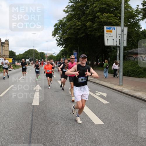 29.06.2025 - hella hamburg halbmarathon Yannick Fuchs http://msf.ph/oto/8186925 29.06.2025 10:30:02 20KM 57, 1344, 4050, 4740, 4944, 5269, 5554, 6704, 7466, 7867, 8901, 10771, 11559, 11898, 12044, 12204, 12751, 14629, 14841, 14952, 15390, 15391, 15931, 16177, 16695, 16811, 16963, 16964, 17022, 17643, 17826, 18183, 18220, 18237 meine-sportfotos.de