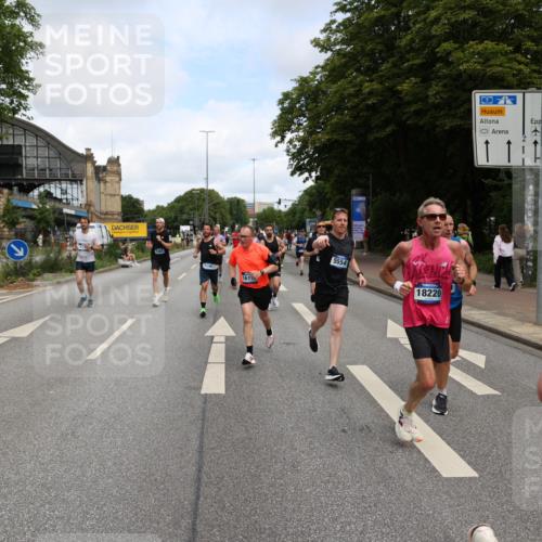 29.06.2025 - hella hamburg halbmarathon Yannick Fuchs http://msf.ph/oto/8186952 29.06.2025 10:30:03 20KM 57, 1344, 1889, 4050, 4740, 4944, 5269, 5554, 6704, 7466, 7867, 8901, 10771, 11559, 11898, 12044, 12204, 12751, 13798, 14629, 14841, 14952, 15390, 15391, 15931, 16177, 16695, 16811, 16964, 17022, 17643, 17826, 18183, 18220, 18237 meine-sportfotos.de