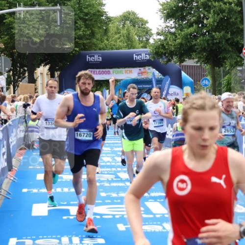 29.06.2025 - hella hamburg halbmarathon Zöllner http://msf.ph/oto/8186956 29.06.2025 10:43:30 Ziel 2653, 3928, 5124, 5436, 5506, 7635, 8664, 9931, 10237, 10246, 11648, 13348, 16338, 16720, 17391, 18513, 18810, 18942, 18987, 19009, 19051 meine-sportfotos.de