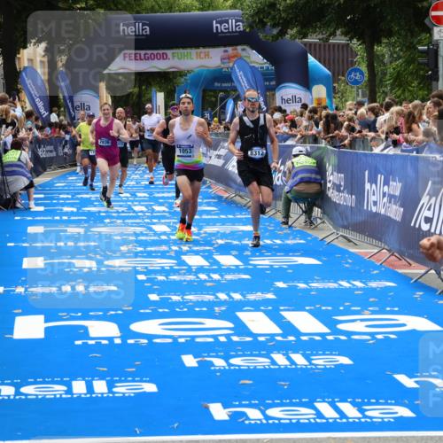 29.06.2025 - hella hamburg halbmarathon Zöllner http://msf.ph/oto/8186970 29.06.2025 10:33:41 Ziel 1053, 1396, 2836, 8312, 12595, 14975, 16755, 17191, 18854 meine-sportfotos.de