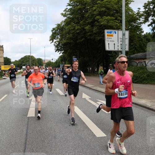 29.06.2025 - hella hamburg halbmarathon Yannick Fuchs http://msf.ph/oto/8186978 29.06.2025 10:30:03 20KM 57, 1344, 1889, 4050, 4740, 4944, 5269, 5554, 6704, 7466, 7867, 8901, 10771, 11559, 11898, 12044, 12204, 12751, 13798, 14629, 14841, 14952, 15390, 15391, 15931, 16177, 16695, 16811, 16964, 17022, 17643, 17826, 18183, 18220, 18237 meine-sportfotos.de