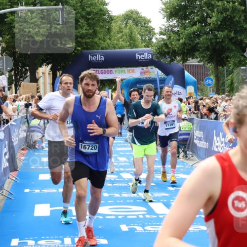 29.06.2025 - hella hamburg halbmarathon Zöllner http://msf.ph/oto/8187001 29.06.2025 10:43:30 Ziel 2653, 3928, 5124, 5436, 5506, 7635, 8664, 9931, 10237, 10246, 11648, 13348, 16338, 16720, 17391, 18513, 18810, 18942, 18987, 19009, 19051 meine-sportfotos.de