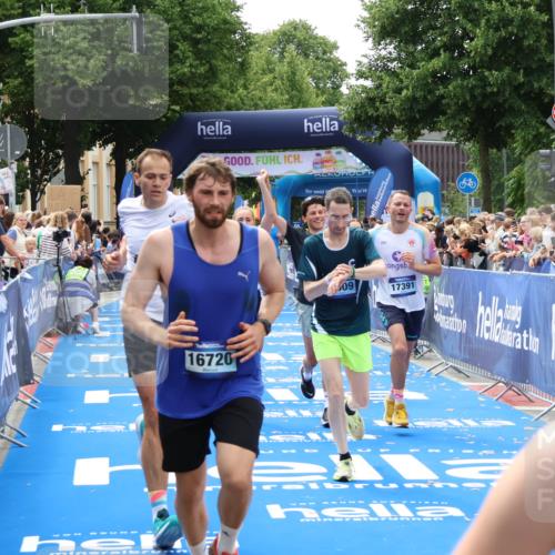 29.06.2025 - hella hamburg halbmarathon Zöllner http://msf.ph/oto/8187014 29.06.2025 10:43:31 Ziel 2653, 3928, 4080, 5124, 5436, 5506, 7635, 8664, 9931, 10237, 10246, 11648, 12623, 13348, 16338, 16720, 17391, 18513, 18810, 18942, 18987, 19009, 19051 meine-sportfotos.de
