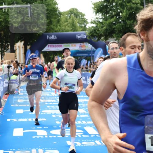 29.06.2025 - hella hamburg halbmarathon Zöllner http://msf.ph/oto/8187040 29.06.2025 10:43:32 Ziel 2653, 3928, 4080, 5124, 5436, 5506, 7635, 8664, 9931, 10237, 10246, 11648, 12623, 14484, 16338, 17391, 18513, 18775, 18810, 18942, 19009, 19051, 19229 meine-sportfotos.de