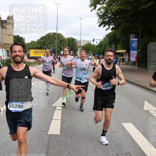 29.06.2025 - hella hamburg halbmarathon Yannick Fuchs http://msf.ph/oto/8187051 29.06.2025 10:30:05 20KM 57, 1344, 1889, 4050, 4740, 4944, 5269, 5554, 6704, 7466, 7867, 8901, 10771, 11559, 11898, 12044, 12751, 13798, 14629, 14841, 15390, 15391, 15931, 16177, 16695, 16811, 16964, 17022, 17643, 17826, 18183, 18220, 18237 meine-sportfotos.de