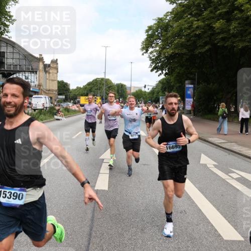 29.06.2025 - hella hamburg halbmarathon Yannick Fuchs http://msf.ph/oto/8187082 29.06.2025 10:30:05 20KM 57, 1344, 1889, 4050, 4740, 4944, 5269, 5554, 6704, 7466, 7867, 8901, 10771, 11559, 11898, 12044, 12751, 13798, 14629, 14841, 15390, 15391, 15931, 16177, 16695, 16811, 16964, 17022, 17643, 17826, 18183, 18220, 18237 meine-sportfotos.de