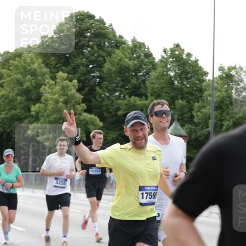 29.06.2025 - hella hamburg halbmarathon Jannik Wohlers http://msf.ph/oto/8187093 29.06.2025 10:23:37 Lombardsbrücke 1389, 1444, 1545, 2489, 3013, 3185, 3579, 4122, 4597, 4990, 4993, 5039, 5055, 5258, 5260, 5358, 5661, 5954, 7013, 7426, 8141, 8149, 8502, 8717, 9217, 9603, 11044, 11306, 11347, 11415, 14433, 14439, 15352, 15456, 17262, 17414, 17513, 17595, 18091, 18210, 18745, 18998, 19017 meine-sportfotos.de