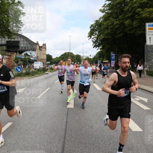 29.06.2025 - hella hamburg halbmarathon Yannick Fuchs http://msf.ph/oto/8187104 29.06.2025 10:30:05 20KM 57, 1344, 1889, 4050, 4740, 4944, 5269, 5554, 6704, 7466, 7867, 8901, 10771, 11559, 11898, 12044, 12751, 13798, 14629, 14841, 15390, 15391, 15931, 16177, 16695, 16811, 16964, 17022, 17643, 17826, 18183, 18220, 18237 meine-sportfotos.de