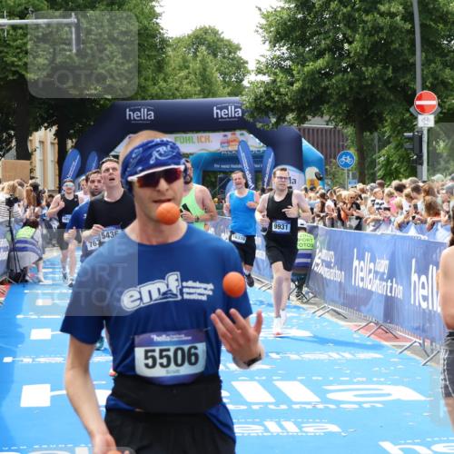 29.06.2025 - hella hamburg halbmarathon Zöllner http://msf.ph/oto/8187150 29.06.2025 10:43:35 Ziel 3928, 4080, 5124, 5436, 7635, 9931, 10246, 11648, 12623, 13996, 14484, 16338, 18513, 18775, 18810, 19229 meine-sportfotos.de