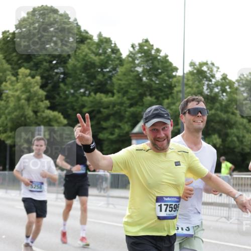 29.06.2025 - hella hamburg halbmarathon Jannik Wohlers http://msf.ph/oto/8187154 29.06.2025 10:23:37 Lombardsbrücke 1389, 1444, 1545, 2489, 3013, 3185, 3579, 4122, 4597, 4990, 4993, 5039, 5055, 5258, 5260, 5358, 5661, 5954, 7013, 7426, 8141, 8149, 8502, 8717, 9217, 9603, 11044, 11306, 11347, 11415, 14433, 14439, 15352, 15456, 17262, 17414, 17513, 17595, 18091, 18210, 18745, 18998, 19017 meine-sportfotos.de