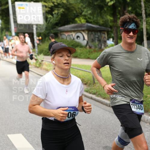 29.06.2025 - hella hamburg halbmarathon Yannick Fuchs http://msf.ph/oto/8187173 29.06.2025 10:43:41 20KM 1342, 1476, 2013, 2504, 2516, 2592, 2596, 2706, 2878, 2889, 2937, 3060, 3692, 4017, 4832, 5460, 5978, 6115, 6158, 7100, 7297, 7332, 7657, 8112, 8437, 9038, 9126, 9200, 9463, 9491, 9597, 9619, 9695, 9723, 9924, 9965, 10189, 11340, 11519, 11819, 11977, 12035, 12271, 12670, 13233, 13688, 13690, 14526, 14838, 15422, 15519, 15523, 16114, 16653, 16731, 16738, 16843, 16877, 16891, 17753, 17908, 18058, 18842, 18926, 18960, 19109 meine-sportfotos.de