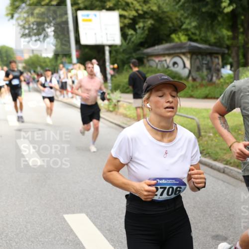 29.06.2025 - hella hamburg halbmarathon Yannick Fuchs http://msf.ph/oto/8187178 29.06.2025 10:43:41 20KM 1342, 1476, 2013, 2504, 2516, 2592, 2596, 2706, 2878, 2889, 2937, 3060, 3692, 4017, 4832, 5460, 5978, 6115, 6158, 7100, 7297, 7332, 7657, 8112, 8437, 9038, 9126, 9200, 9463, 9491, 9597, 9619, 9695, 9723, 9924, 9965, 10189, 11340, 11519, 11819, 11977, 12035, 12271, 12670, 13233, 13688, 13690, 14526, 14838, 15422, 15519, 15523, 16114, 16653, 16731, 16738, 16843, 16877, 16891, 17753, 17908, 18058, 18842, 18926, 18960, 19109 meine-sportfotos.de