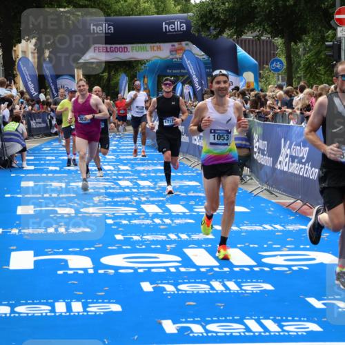 29.06.2025 - hella hamburg halbmarathon Zöllner http://msf.ph/oto/8187183 29.06.2025 10:33:42 Ziel 1053, 1396, 2836, 8312, 12595, 14975, 16755, 17191 meine-sportfotos.de