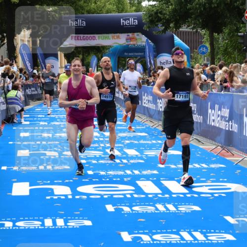 29.06.2025 - hella hamburg halbmarathon Zöllner http://msf.ph/oto/8187306 29.06.2025 10:33:44 Ziel 1053, 1396, 2836, 4246, 5193, 12595, 14975, 16755, 17191 meine-sportfotos.de