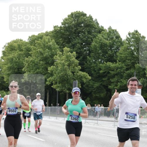 29.06.2025 - hella hamburg halbmarathon Jannik Wohlers http://msf.ph/oto/8187337 29.06.2025 10:23:39 Lombardsbrücke 1389, 1444, 3013, 3185, 3579, 4122, 4597, 4990, 4993, 5039, 5258, 5260, 5661, 5954, 7013, 7426, 7920, 8141, 8149, 8187, 8502, 8717, 9217, 9603, 11306, 11347, 11415, 14433, 14439, 15352, 15456, 17147, 17262, 17414, 17513, 17595, 18132, 18210, 18745, 18998 meine-sportfotos.de