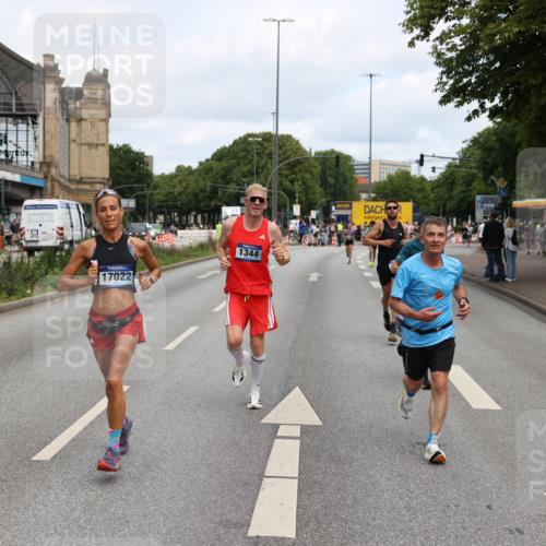 29.06.2025 - hella hamburg halbmarathon Yannick Fuchs http://msf.ph/oto/8187414 29.06.2025 10:30:09 20KM 57, 1344, 1889, 4050, 4740, 4944, 5269, 5554, 6704, 7466, 7867, 10771, 11559, 11898, 12044, 12751, 13798, 14629, 14841, 15390, 15415, 15701, 15931, 16123, 16177, 16695, 16811, 16964, 17022, 17826, 18183, 18220, 18237 meine-sportfotos.de