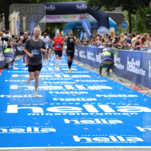 29.06.2025 - hella hamburg halbmarathon Zöllner http://msf.ph/oto/8187455 29.06.2025 10:33:48 Ziel 1743, 2228, 2243, 2746, 4246, 5193, 13771, 14310, 14466, 16243, 16755 meine-sportfotos.de