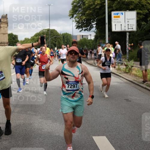 29.06.2025 - hella hamburg halbmarathon Yannick Fuchs http://msf.ph/oto/8187469 29.06.2025 10:43:42 20KM 1342, 1476, 2013, 2504, 2516, 2592, 2596, 2706, 2878, 2889, 2937, 3060, 3562, 3692, 4017, 4832, 5460, 5978, 6115, 6158, 7100, 7297, 7332, 7657, 8112, 8437, 9038, 9126, 9200, 9463, 9491, 9597, 9619, 9695, 9723, 9924, 9965, 10189, 11340, 11519, 11819, 11977, 12035, 12271, 12670, 13233, 13688, 13690, 13976, 14526, 14838, 15422, 15519, 15523, 16114, 16653, 16731, 16738, 16843, 16877, 16891, 17753, 17908, 18058, 18350, 18842, 18926, 18960, 19109 meine-sportfotos.de
