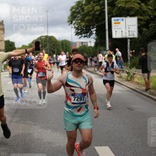 29.06.2025 - hella hamburg halbmarathon Yannick Fuchs http://msf.ph/oto/8187481 29.06.2025 10:43:42 20KM 1342, 1476, 2013, 2504, 2516, 2592, 2596, 2706, 2878, 2889, 2937, 3060, 3562, 3692, 4017, 4832, 5460, 5978, 6115, 6158, 7100, 7297, 7332, 7657, 8112, 8437, 9038, 9126, 9200, 9463, 9491, 9597, 9619, 9695, 9723, 9924, 9965, 10189, 11340, 11519, 11819, 11977, 12035, 12271, 12670, 13233, 13688, 13690, 13976, 14526, 14838, 15422, 15519, 15523, 16114, 16653, 16731, 16738, 16843, 16877, 16891, 17753, 17908, 18058, 18350, 18842, 18926, 18960, 19109 meine-sportfotos.de
