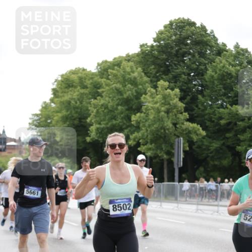 29.06.2025 - hella hamburg halbmarathon Jannik Wohlers http://msf.ph/oto/8187514 29.06.2025 10:23:40 Lombardsbrücke 1389, 1444, 3013, 3185, 3579, 4122, 4597, 4684, 4990, 4993, 5039, 5258, 5260, 5661, 5954, 7013, 7426, 7920, 8141, 8149, 8187, 8502, 8717, 9217, 9603, 11306, 11347, 11415, 14433, 14439, 15352, 15456, 17147, 17262, 17414, 17513, 17595, 18132, 18210, 18745, 18998 meine-sportfotos.de