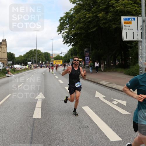 29.06.2025 - hella hamburg halbmarathon Yannick Fuchs http://msf.ph/oto/8187583 29.06.2025 10:30:12 20KM 57, 1344, 1889, 4050, 4740, 4944, 5269, 6704, 7466, 10771, 11559, 11898, 12044, 12751, 13252, 13798, 14841, 15390, 15415, 15701, 15931, 15959, 16123, 16177, 16695, 17022, 17826, 18183, 18237, 18259 meine-sportfotos.de