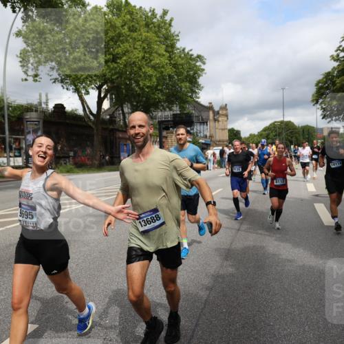 29.06.2025 - hella hamburg halbmarathon Yannick Fuchs http://msf.ph/oto/8187642 29.06.2025 10:43:43 20KM 1342, 1476, 2013, 2504, 2516, 2592, 2596, 2706, 2878, 2889, 2937, 3060, 3543, 3562, 3692, 4017, 4832, 5460, 5978, 6115, 6158, 7100, 7297, 7332, 7657, 8112, 8437, 9038, 9126, 9200, 9463, 9491, 9597, 9619, 9695, 9723, 9924, 9965, 10189, 11339, 11340, 11519, 11819, 11977, 12035, 12271, 12670, 13159, 13233, 13688, 13690, 13976, 14526, 14838, 15519, 15523, 16114, 16653, 16731, 16738, 16843, 16877, 16891, 17001, 17753, 17908, 18058, 18350, 18842, 18926, 18960, 19109 meine-sportfotos.de