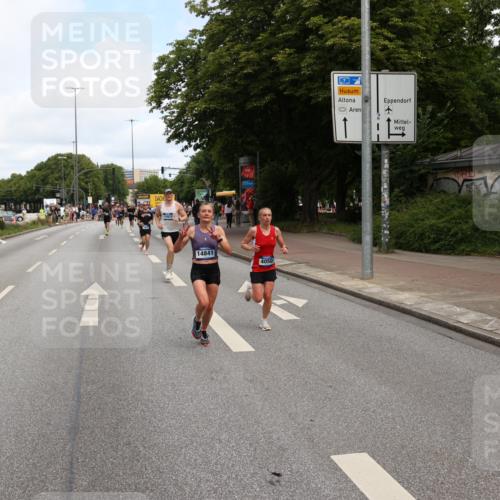 29.06.2025 - hella hamburg halbmarathon Yannick Fuchs http://msf.ph/oto/8187726 29.06.2025 10:30:20 20KM 1344, 1889, 3843, 4050, 4062, 4944, 6032, 10384, 10877, 12044, 12462, 12514, 13252, 13798, 14789, 14841, 15415, 15701, 15931, 15959, 16123, 18237, 18259, 18841 meine-sportfotos.de