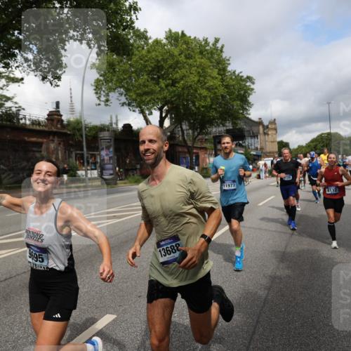 29.06.2025 - hella hamburg halbmarathon Yannick Fuchs http://msf.ph/oto/8187752 29.06.2025 10:43:43 20KM 1342, 1476, 2013, 2504, 2516, 2592, 2596, 2706, 2878, 2889, 2937, 3060, 3543, 3562, 3692, 4017, 4832, 5460, 5978, 6115, 6158, 7100, 7297, 7332, 7657, 8112, 8437, 9038, 9126, 9200, 9463, 9491, 9597, 9619, 9695, 9723, 9924, 9965, 10189, 11339, 11340, 11519, 11819, 11977, 12035, 12271, 12670, 13159, 13233, 13688, 13690, 13976, 14526, 14838, 15519, 15523, 16114, 16653, 16731, 16738, 16843, 16877, 16891, 17001, 17753, 17908, 18058, 18350, 18842, 18926, 18960, 19109 meine-sportfotos.de