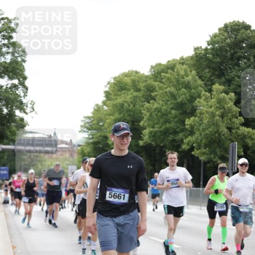 29.06.2025 - hella hamburg halbmarathon Jannik Wohlers http://msf.ph/oto/8187853 29.06.2025 10:23:41 Lombardsbrücke 1005, 1009, 1389, 1444, 3013, 3185, 3285, 3579, 4122, 4597, 4684, 4993, 5039, 5258, 5260, 5661, 5954, 7013, 7426, 7920, 8141, 8149, 8187, 8502, 8717, 9217, 9603, 11306, 11347, 11415, 14433, 14439, 15352, 15456, 17147, 17262, 17414, 17513, 17559, 17560, 17595, 18109, 18132, 18210, 18745, 18998 meine-sportfotos.de