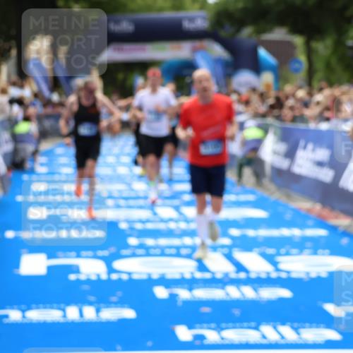 29.06.2025 - hella hamburg halbmarathon Zöllner http://msf.ph/oto/8187870 29.06.2025 10:33:52 Ziel 1743, 2228, 2243, 2746, 4246, 5193, 10865, 13771, 14310, 14466, 16243 meine-sportfotos.de