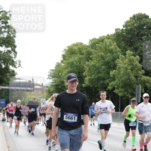 29.06.2025 - hella hamburg halbmarathon Jannik Wohlers http://msf.ph/oto/8187899 29.06.2025 10:23:41 Lombardsbrücke 1005, 1009, 1389, 1444, 3013, 3185, 3285, 3579, 4122, 4597, 4684, 4993, 5039, 5258, 5260, 5661, 5954, 7013, 7426, 7920, 8141, 8149, 8187, 8502, 8717, 9217, 9603, 11306, 11347, 11415, 14433, 14439, 15352, 15456, 17147, 17262, 17414, 17513, 17559, 17560, 17595, 18109, 18132, 18210, 18745, 18998 meine-sportfotos.de