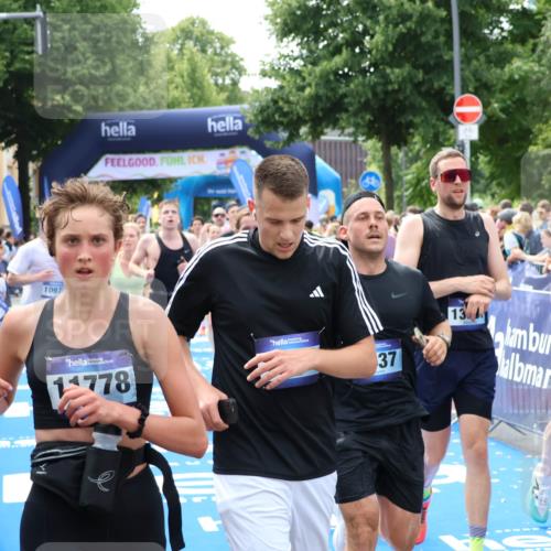 29.06.2025 - hella hamburg halbmarathon Zöllner http://msf.ph/oto/8188099 29.06.2025 10:43:56 Ziel 3437, 3697, 3907, 5624, 5692, 7185, 8063, 8145, 9043, 9374, 10493, 11778, 11809, 12438, 12966, 13897, 14861, 16549, 17376, 17403, 18650, 18678 meine-sportfotos.de