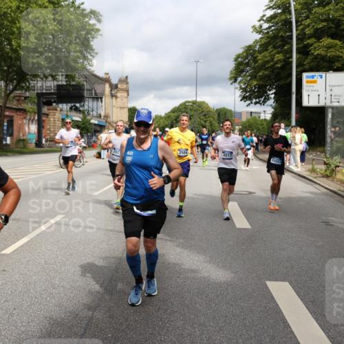 29.06.2025 - hella hamburg halbmarathon Yannick Fuchs http://msf.ph/oto/8188237 29.06.2025 10:43:45 20KM 2013, 2504, 2516, 2592, 2596, 2706, 2878, 2889, 2937, 3060, 3543, 3562, 3692, 4017, 4832, 5460, 5978, 6115, 6158, 7100, 7297, 7332, 7657, 8112, 8437, 8454, 8813, 9038, 9126, 9200, 9463, 9491, 9597, 9619, 9695, 9723, 9924, 9965, 10189, 11339, 11340, 11519, 11819, 11977, 12035, 12271, 12670, 13159, 13233, 13688, 13690, 13976, 14526, 14838, 15519, 15523, 15966, 16114, 16653, 16731, 16738, 16843, 16877, 16891, 17001, 17753, 17908, 18058, 18350, 18842, 18926, 18960, 19109 meine-sportfotos.de